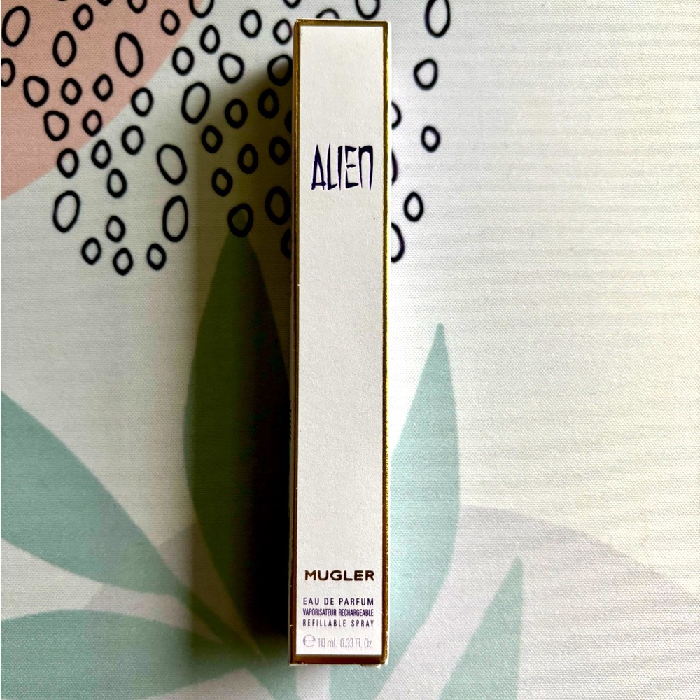 MUGLER Alien Eau To Go Travel Spray Perfume 10ml/0.33oz